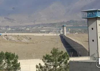 Oldest political prisoners Saeed Masouri, Afshin Baimani and Matalb Ahmadian, in dire conditions